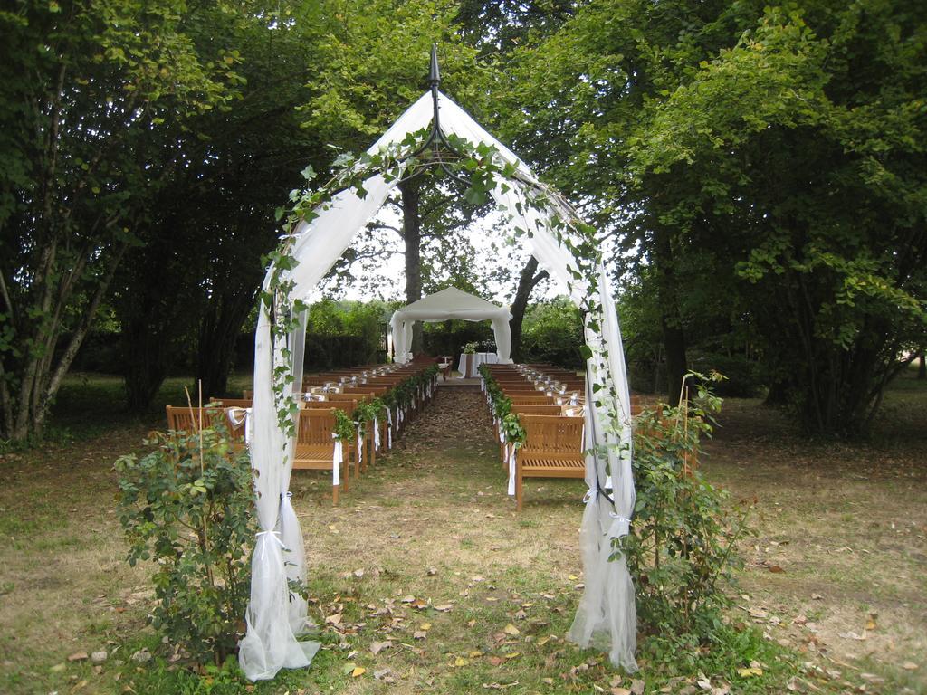 Léoville Chateau De Puyrigaud B&B 외부 사진