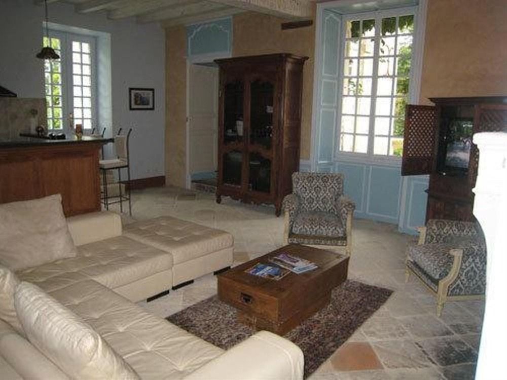 Léoville Chateau De Puyrigaud B&B 외부 사진